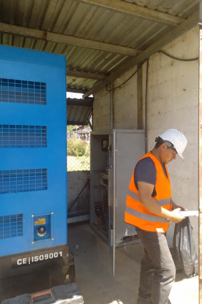 Mantenimiento de panel de control de generador